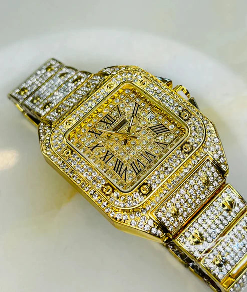 Aggressive white diamond Gold Watch