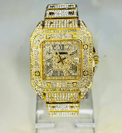 Aggressive white diamond Gold Watch