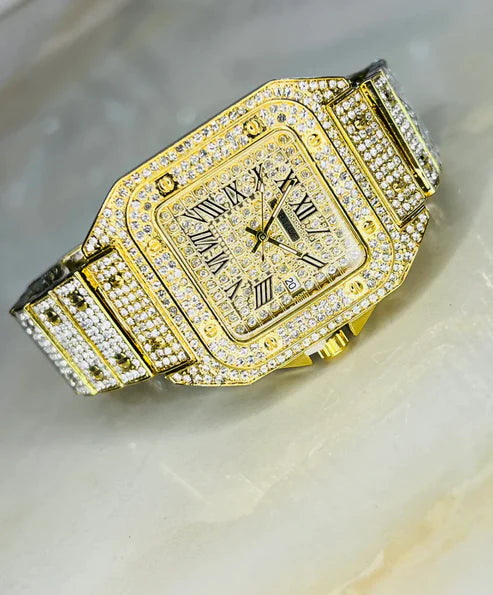 Aggressive white diamond Gold Watch