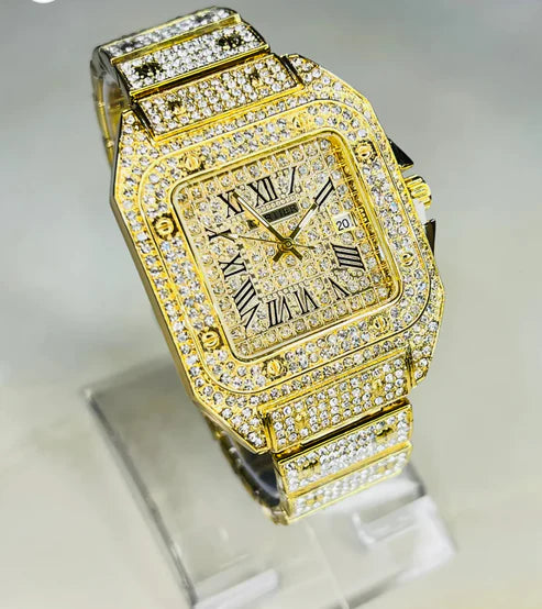 Aggressive white diamond Gold Watch